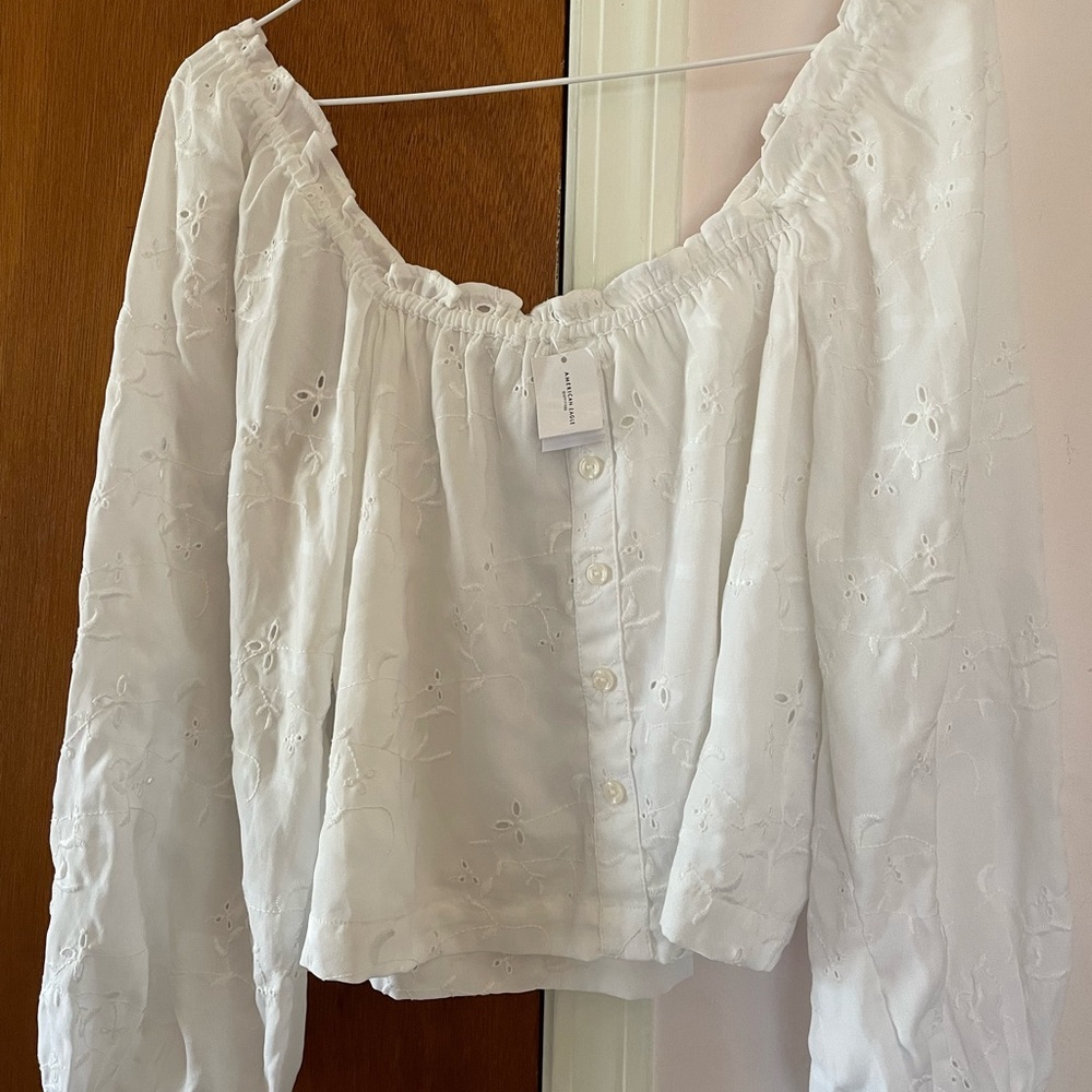 American Eagle shirt size S